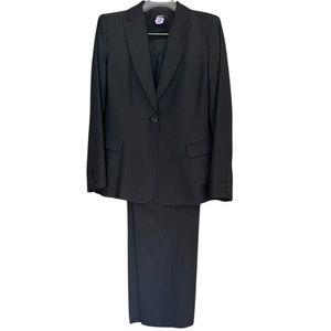 TAHARI 2-Piece One Button Pant Suit | Black, Gold Thread | 8P Jacket - 6P Pants
